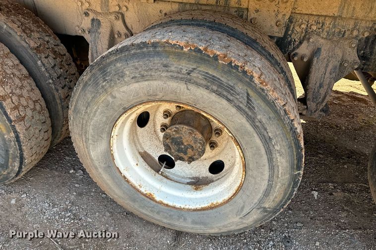 image for item EE7670 2008 Sterling AT9500 dump truck