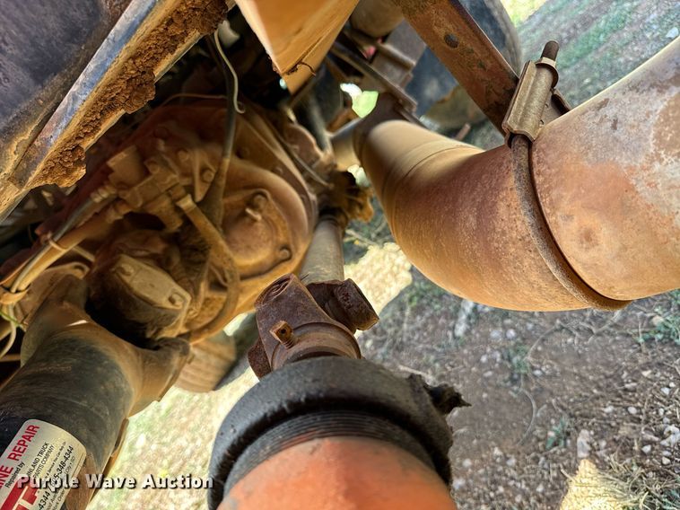 image for item EE7673 1985 Western Star water truck