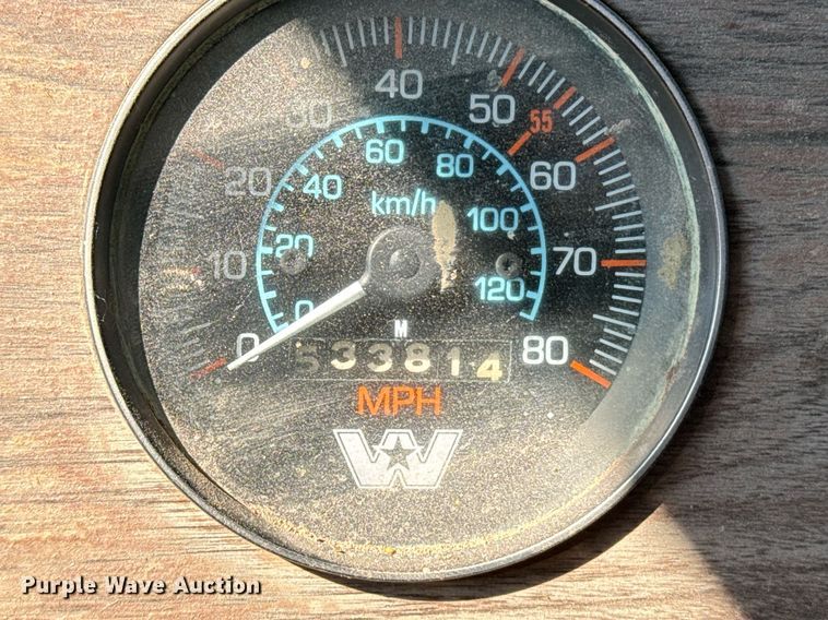 image for item EE7673 1985 Western Star water truck