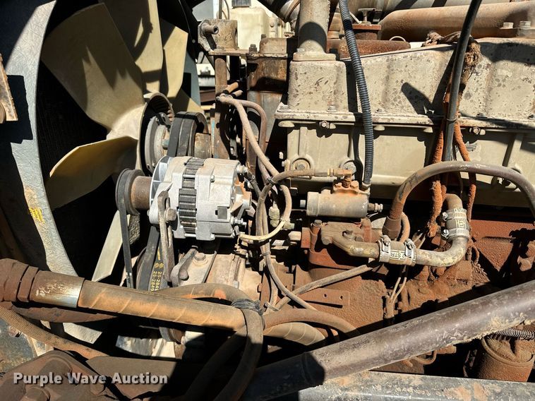 image for item EE7673 1985 Western Star water truck