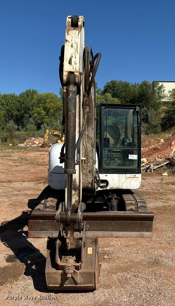 image for item EE7674 2006 Bobcat 442C mini excavator