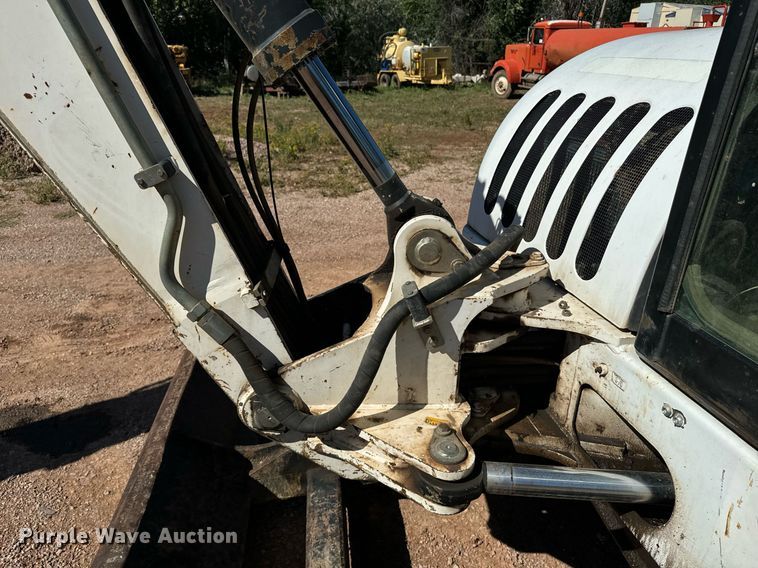 image for item EE7674 2006 Bobcat 442C mini excavator