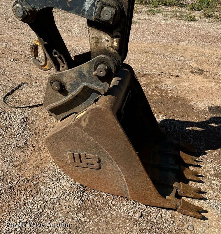 image for item EE7674 2006 Bobcat 442C mini excavator