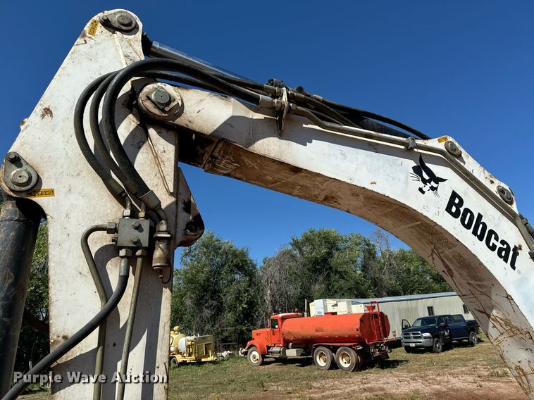 image for item EE7674 2006 Bobcat 442C mini excavator