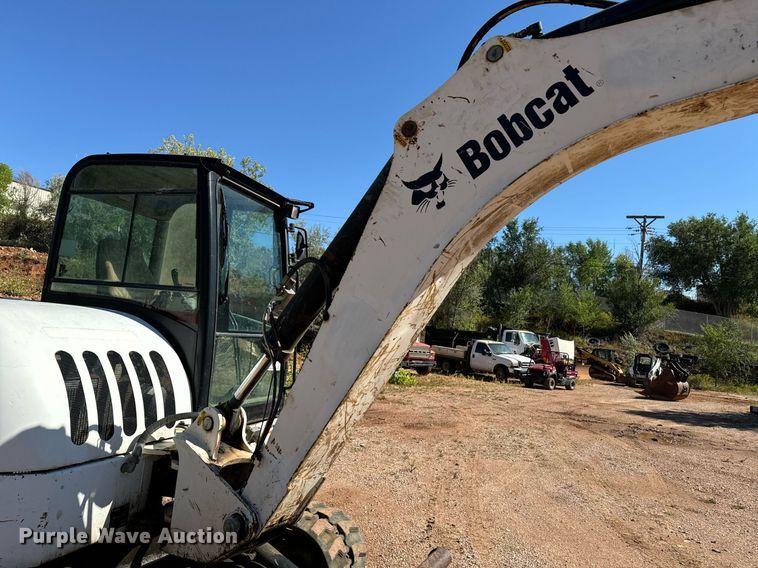 image for item EE7674 2006 Bobcat 442C mini excavator