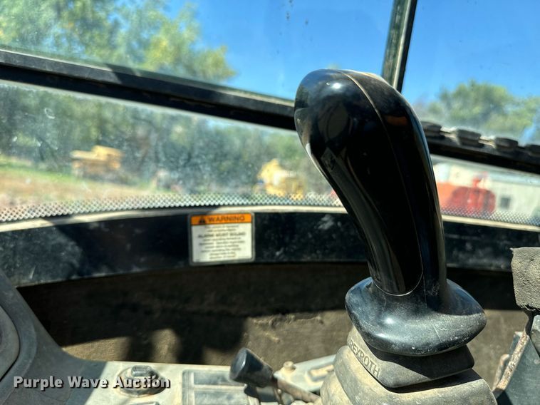 image for item EE7674 2006 Bobcat 442C mini excavator