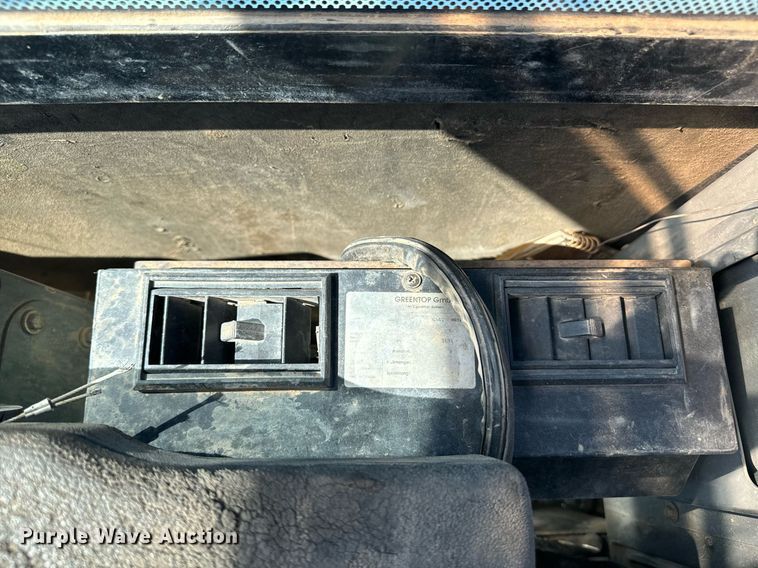 image for item EE7674 2006 Bobcat 442C mini excavator