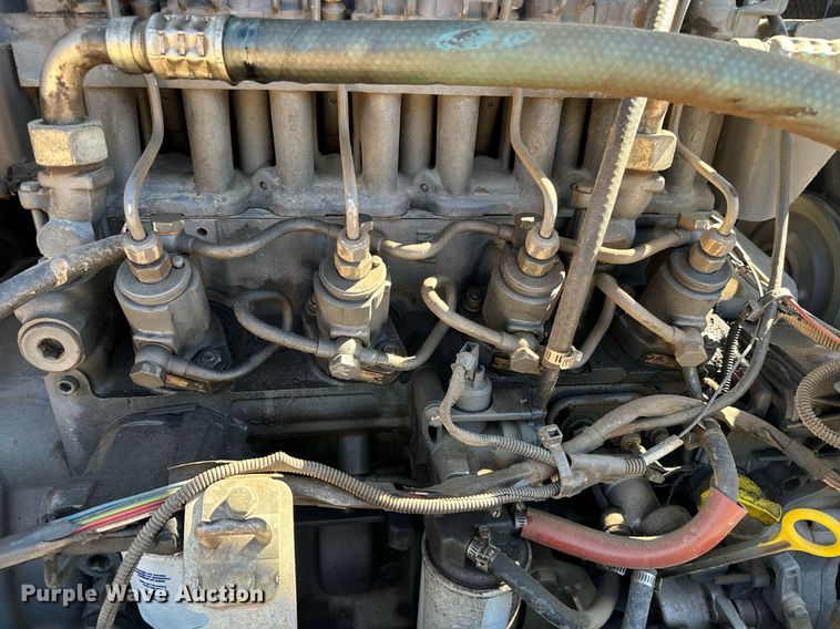 image for item EE7674 2006 Bobcat 442C mini excavator