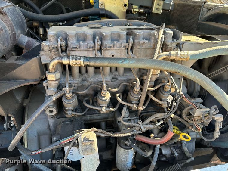 image for item EE7674 2006 Bobcat 442C mini excavator