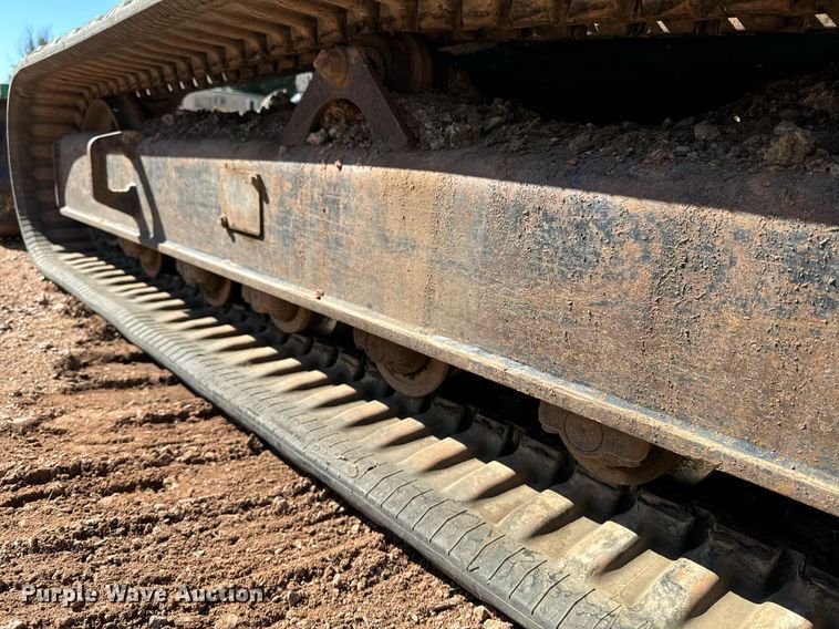 image for item EE7674 2006 Bobcat 442C mini excavator