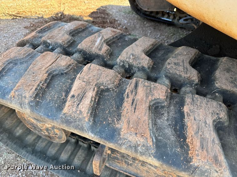 image for item EE7674 2006 Bobcat 442C mini excavator