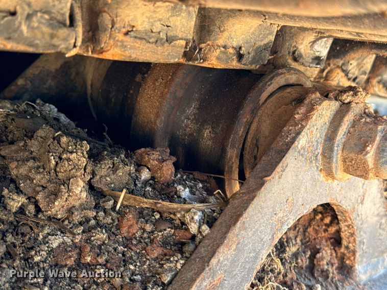 image for item EE7674 2006 Bobcat 442C mini excavator