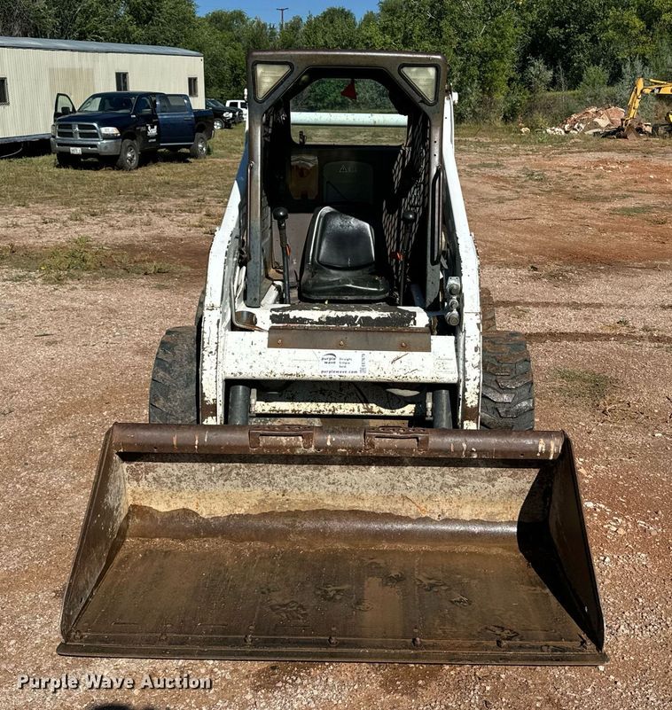 image for item EE7679 2004 Bobcat S185 skid steer loader