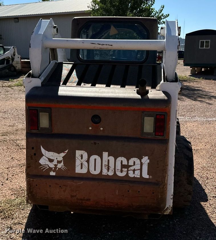 image for item EE7679 2004 Bobcat S185 skid steer loader