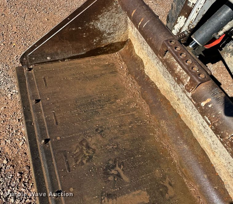 image for item EE7679 2004 Bobcat S185 skid steer loader