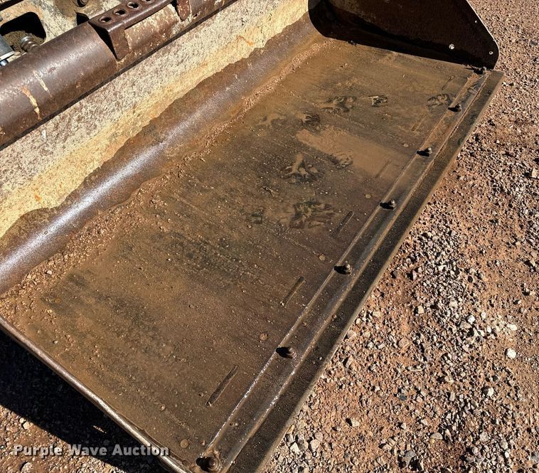 image for item EE7679 2004 Bobcat S185 skid steer loader