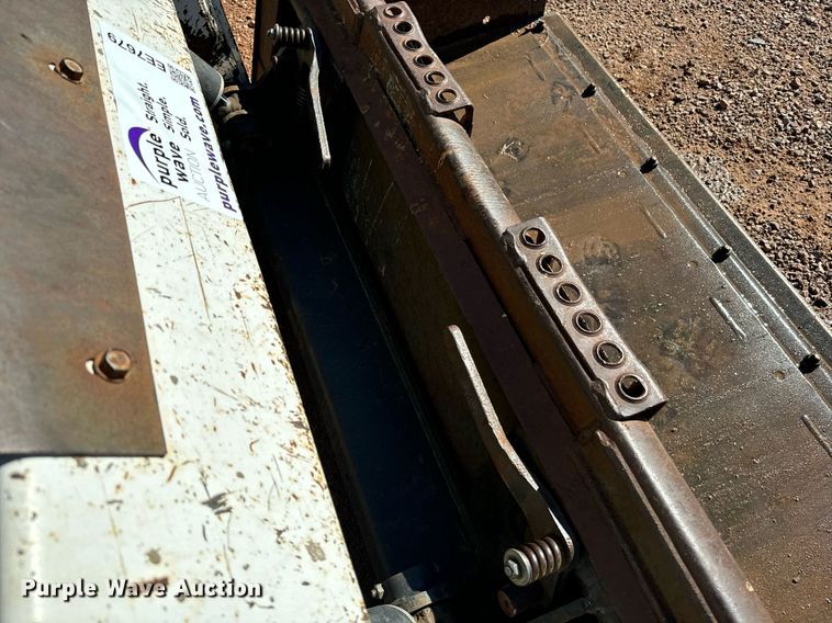 image for item EE7679 2004 Bobcat S185 skid steer loader