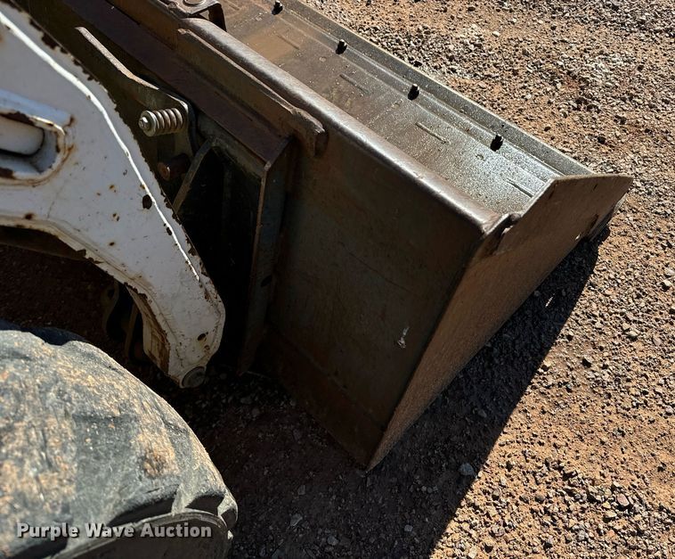 image for item EE7679 2004 Bobcat S185 skid steer loader