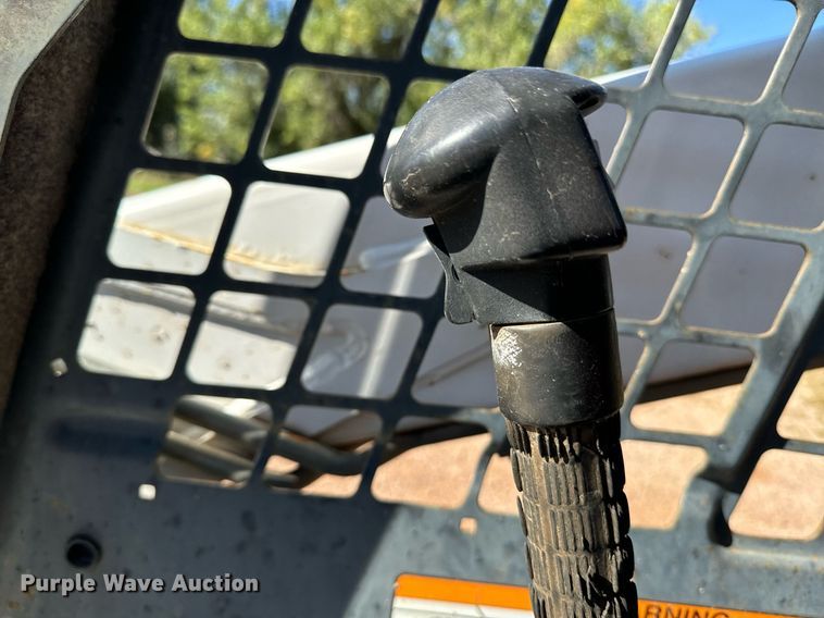 image for item EE7679 2004 Bobcat S185 skid steer loader