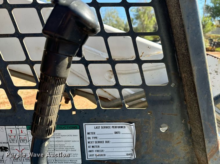 image for item EE7679 2004 Bobcat S185 skid steer loader