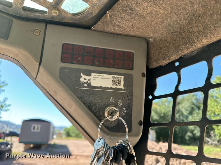 image for item EE7679 2004 Bobcat S185 skid steer loader