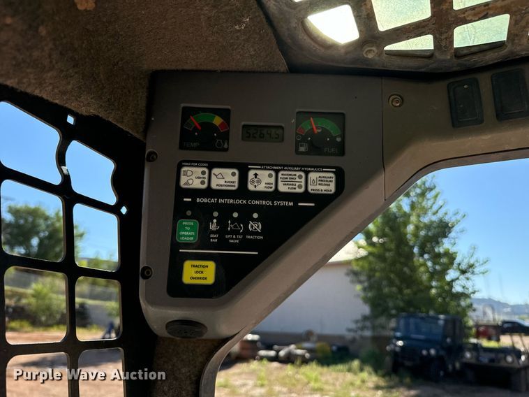 image for item EE7679 2004 Bobcat S185 skid steer loader