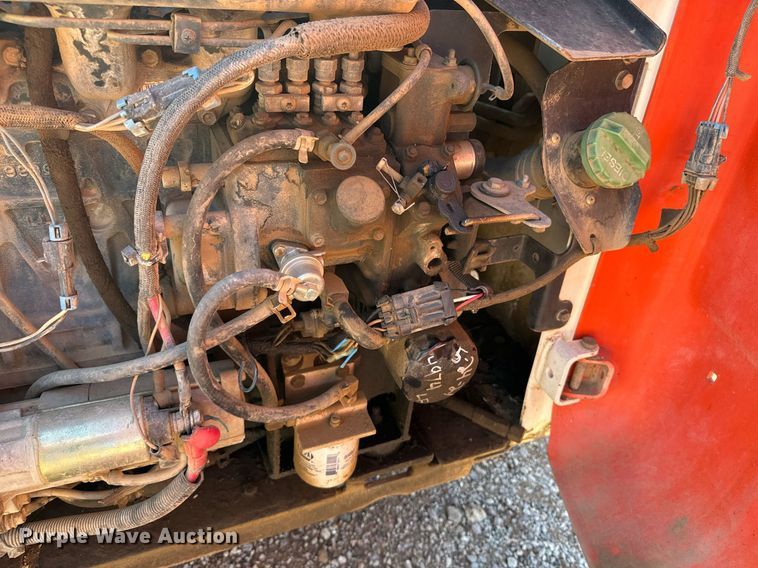 image for item EE7679 2004 Bobcat S185 skid steer loader