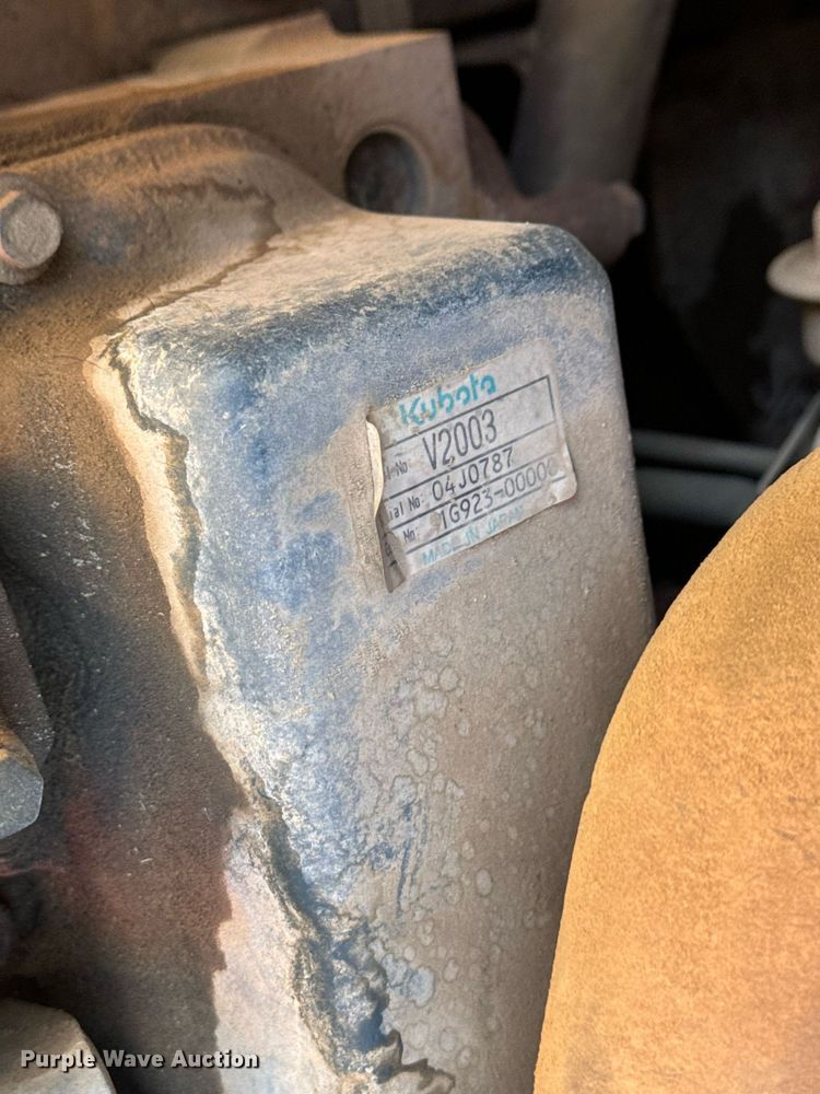 image for item EE7679 2004 Bobcat S185 skid steer loader