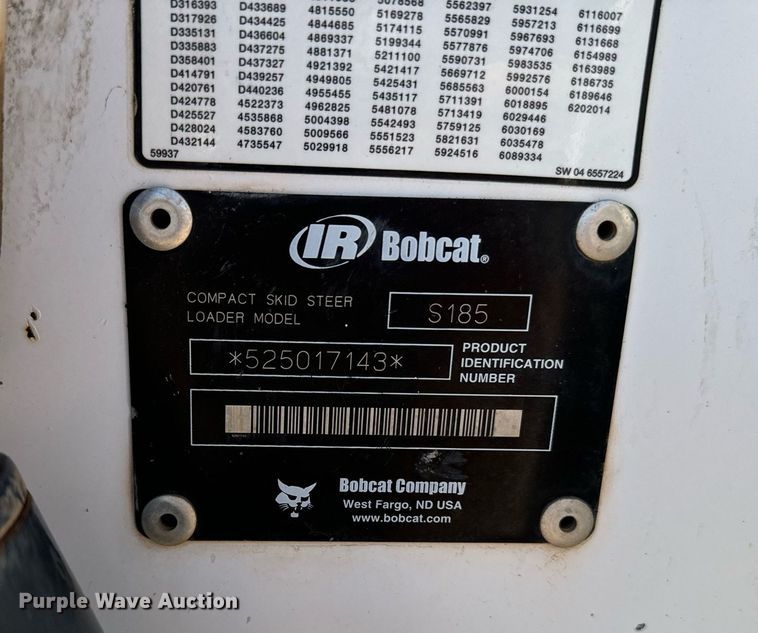 image for item EE7679 2004 Bobcat S185 skid steer loader