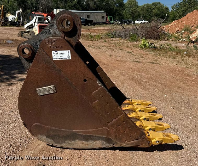 image for item EE7680 Finning excavator bucket