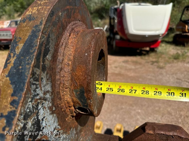 image for item EE7680 Finning excavator bucket