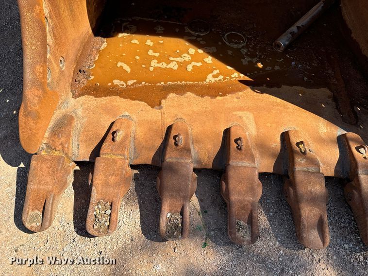 image for item EE7681 Caterpillar excavator bucket