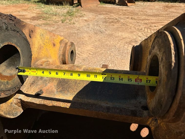 image for item EE7681 Caterpillar excavator bucket