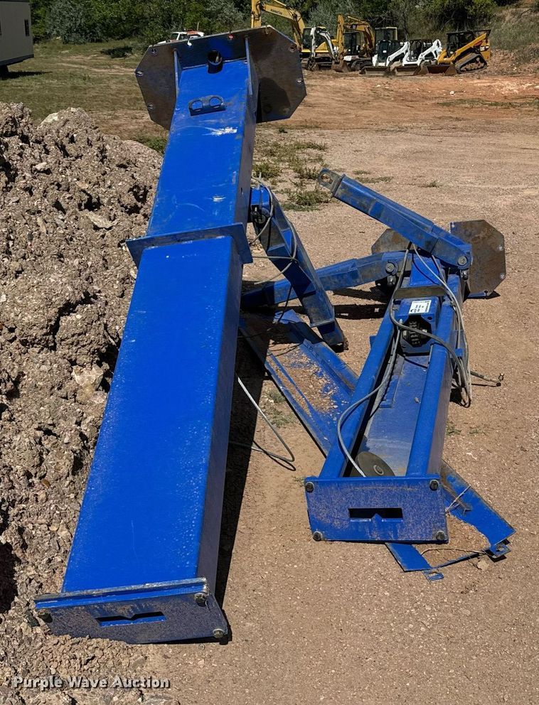 image for item EE7682 Two post automotive lift