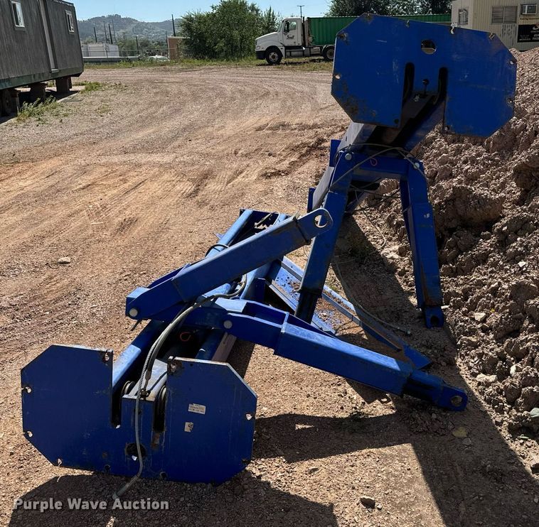 image for item EE7682 Two post automotive lift