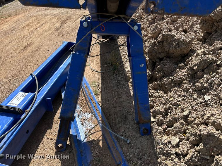 image for item EE7682 Two post automotive lift