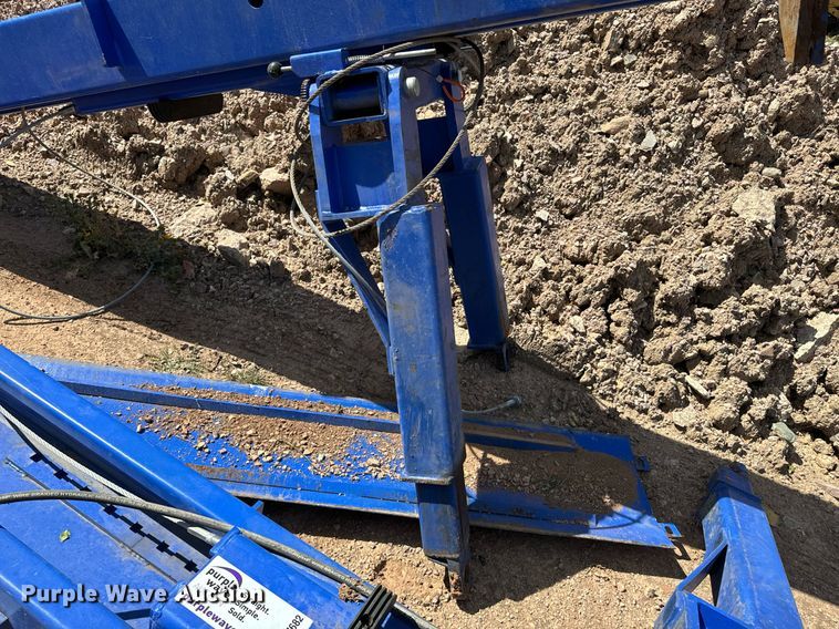 image for item EE7682 Two post automotive lift