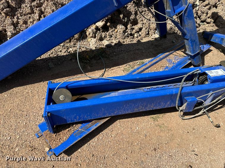 image for item EE7682 Two post automotive lift