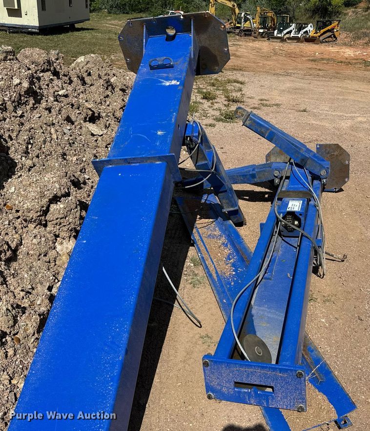 image for item EE7682 Two post automotive lift