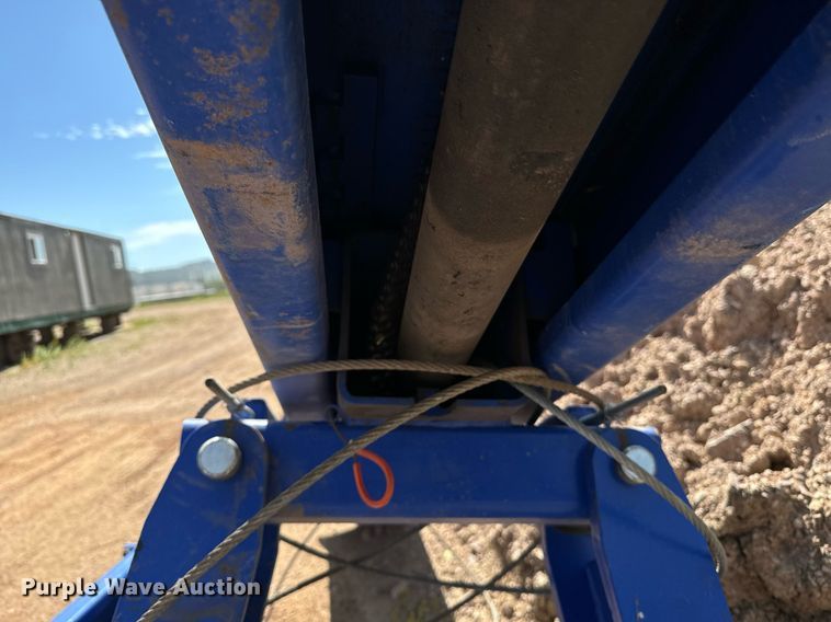 image for item EE7682 Two post automotive lift