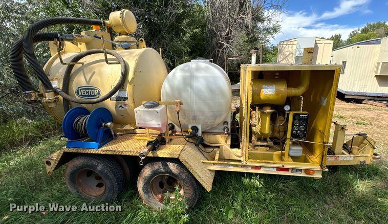 image for item EE7699 2002 Vector 09007 vacuum excavator