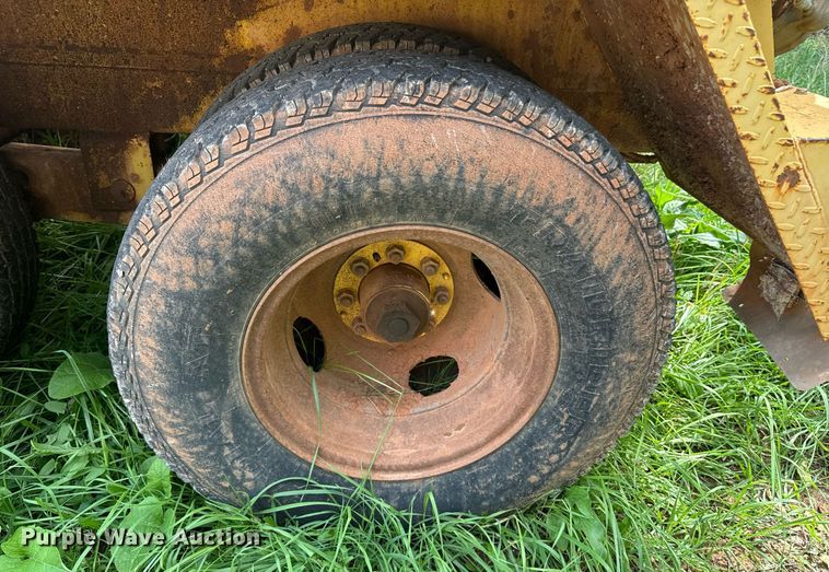 image for item EE7699 2002 Vector 09007 vacuum excavator