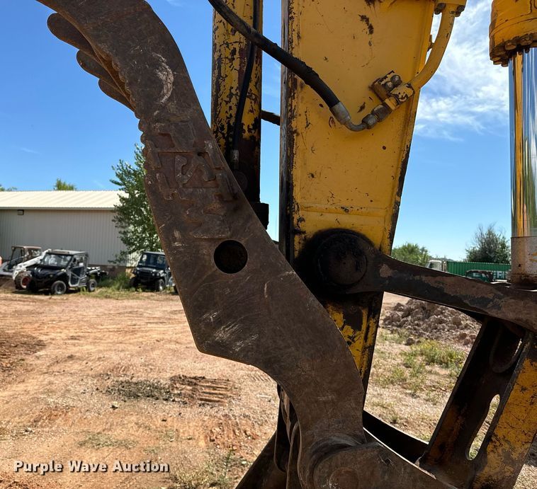 image for item EE7710 2003 Komatsu PC270LC-7L excavator