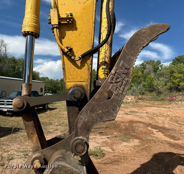 image for item EE7710 2003 Komatsu PC270LC-7L excavator