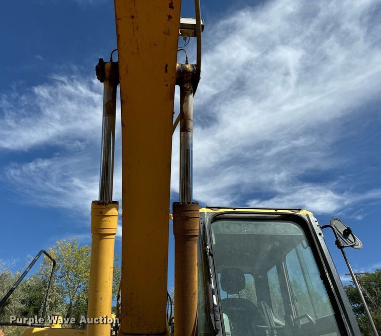 image for item EE7710 2003 Komatsu PC270LC-7L excavator