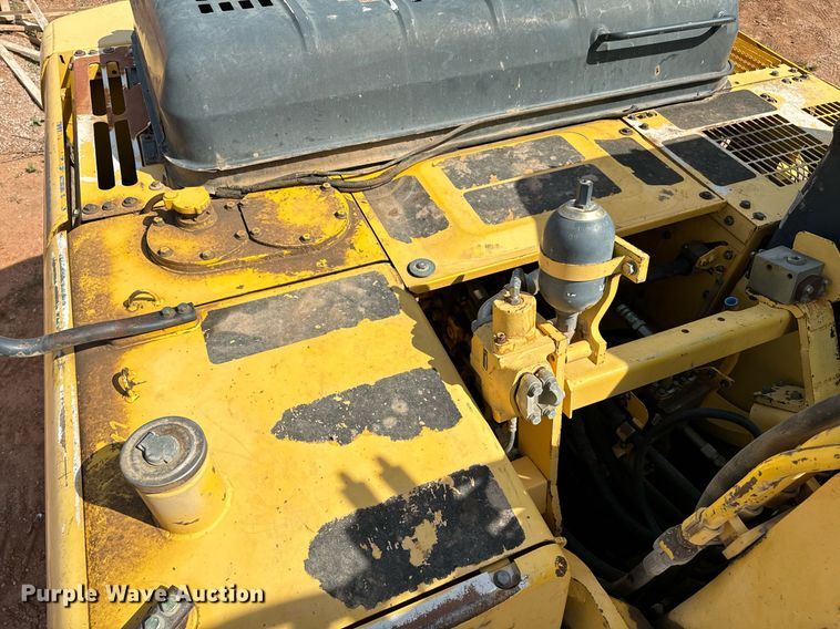 image for item EE7710 2003 Komatsu PC270LC-7L excavator
