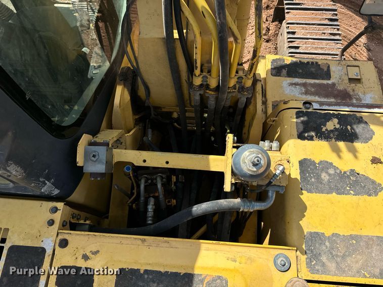 image for item EE7710 2003 Komatsu PC270LC-7L excavator