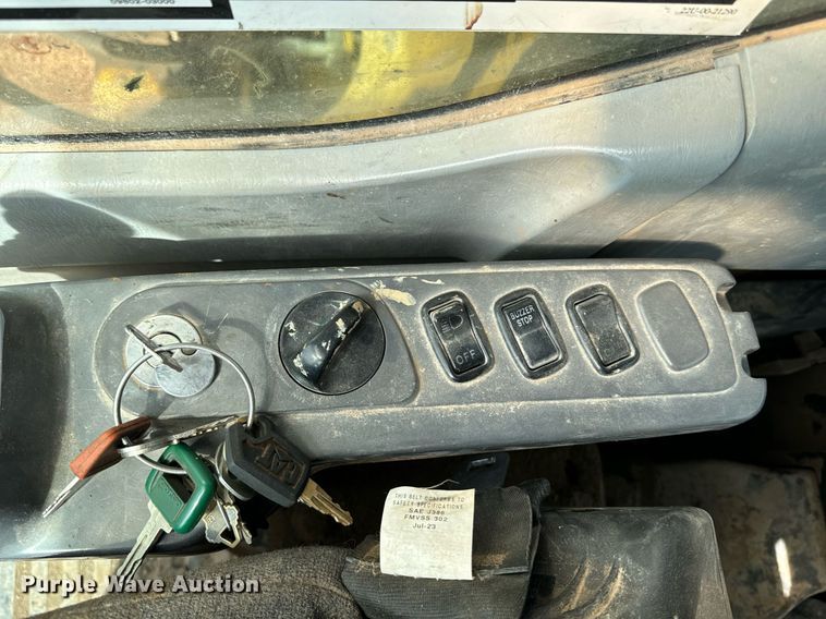 image for item EE7710 2003 Komatsu PC270LC-7L excavator