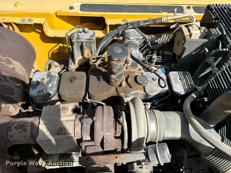 image for item EE7710 2003 Komatsu PC270LC-7L excavator