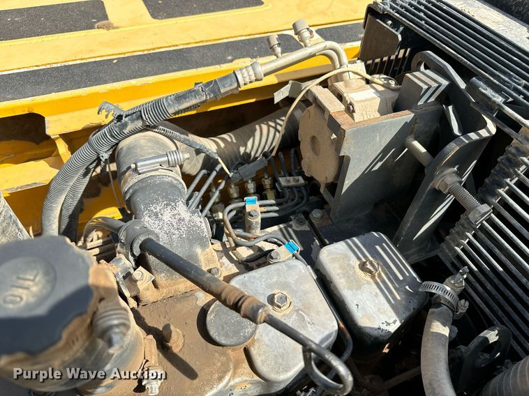 image for item EE7710 2003 Komatsu PC270LC-7L excavator